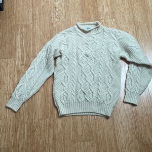 BLARNEY WOLLEN MILLS SWEATER